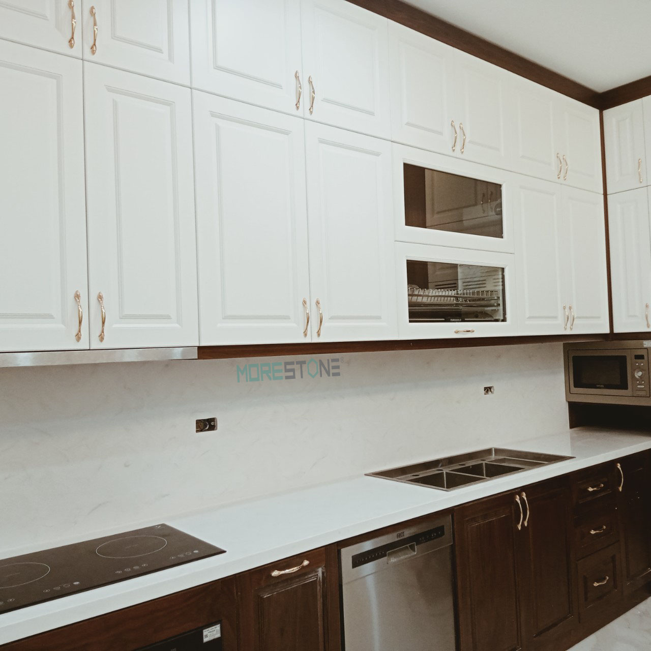 Hoàn thiện đá solid surface tại nhà phố Thịnh Hào