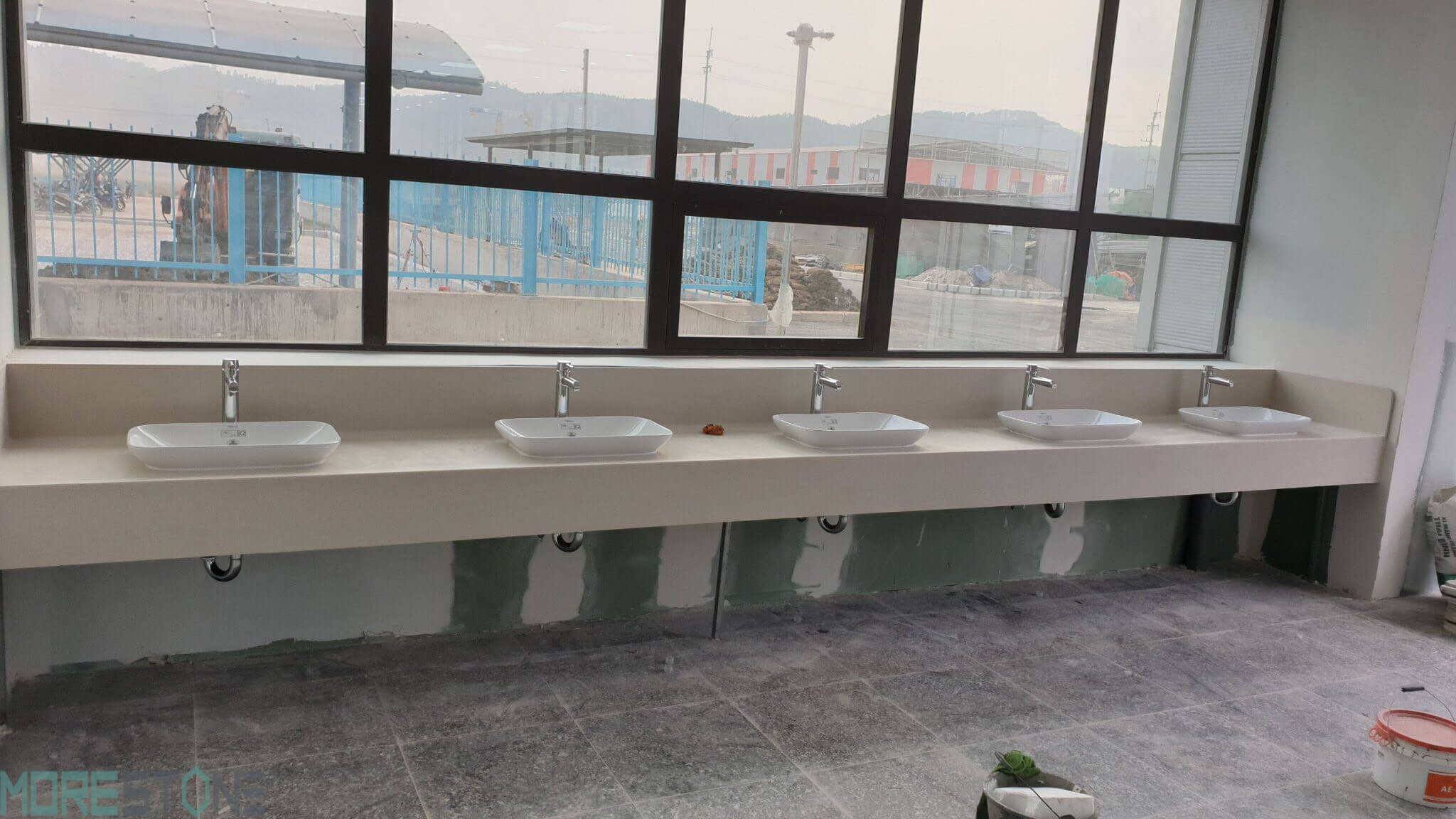 Gợi ý mẫu đá ốp lavabo sử dụng đá nhân tạo Himacs LG nhập khẩu từ Hàn Quốc đá ốp phòng tắm