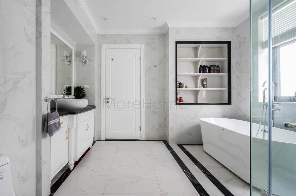 Đá ốp tường vân mây màu trắng cho không gian phòng tắm rộng hơn - sang hơn đá vân mây